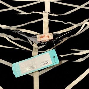 Straight skirt tapered at bottom, NWT, size 1X, Pixley brand